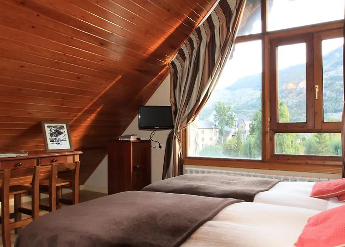 Hotel-aparthotel El Reyno 2* Sallent de Gállego