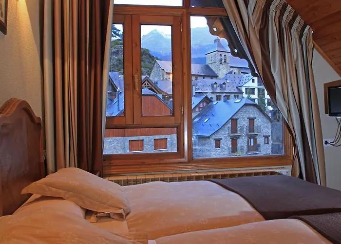 Hotel-aparthotel El Reyno 2* Sallent de Gállego